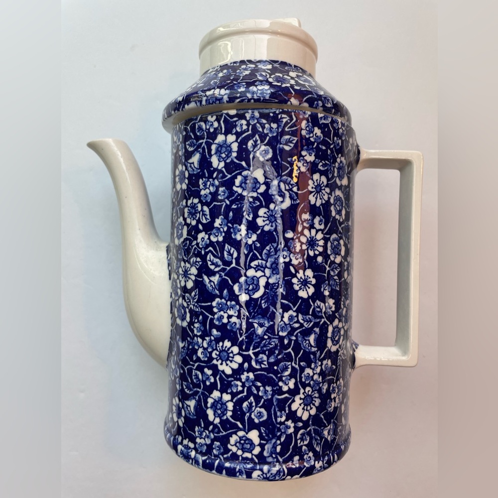 Vintage Mann Colonial Calico blue and white chintz flower lidded ceramic teapot.
